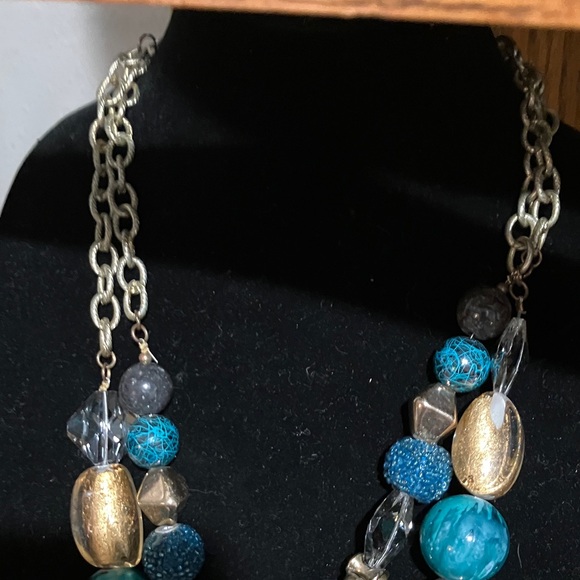 Elegant Multi-Color Beaded Necklace - Picture 3 of 3